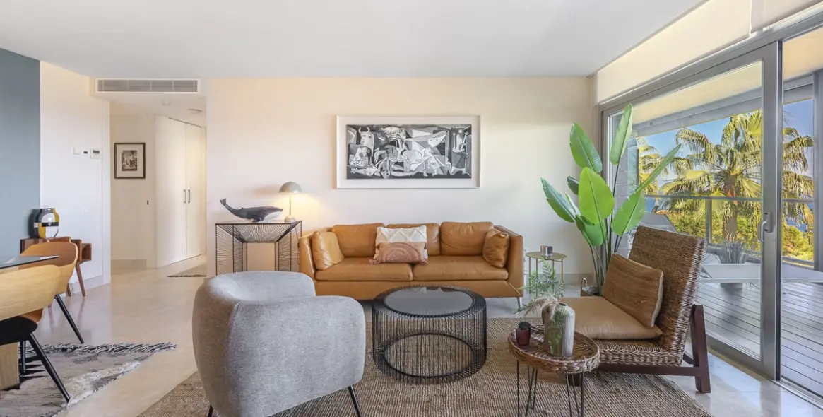 Sale of middle floor apartment in Manilva 19