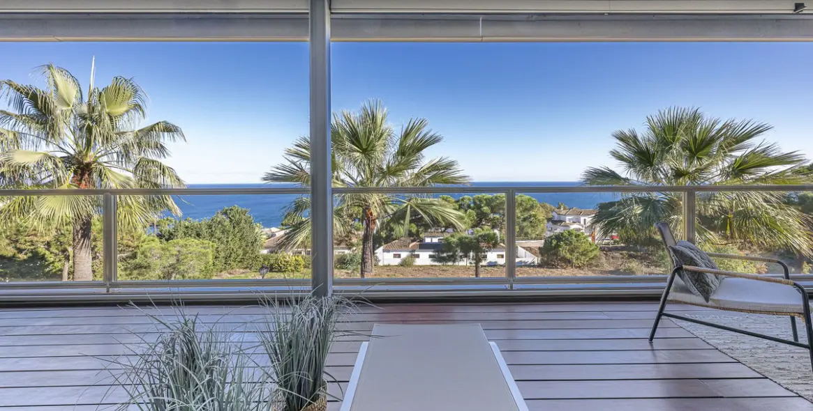 Sale of middle floor apartment in Manilva 23