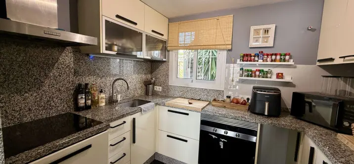 Продажа таунхауса в Calahonda 3