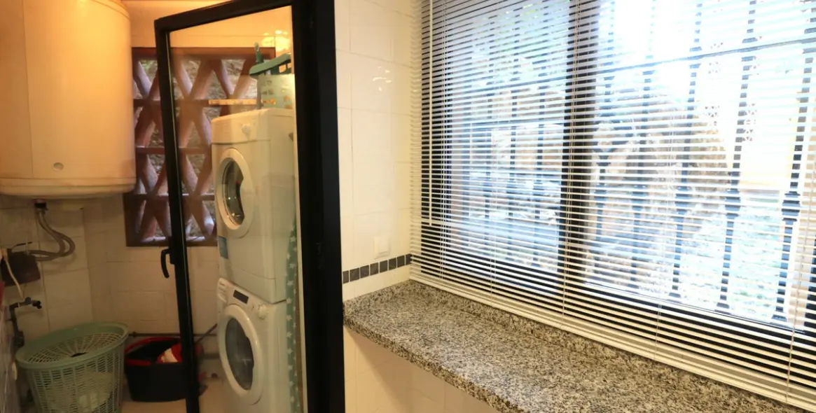Sale of ground floor apartment in New Golden Mile 26