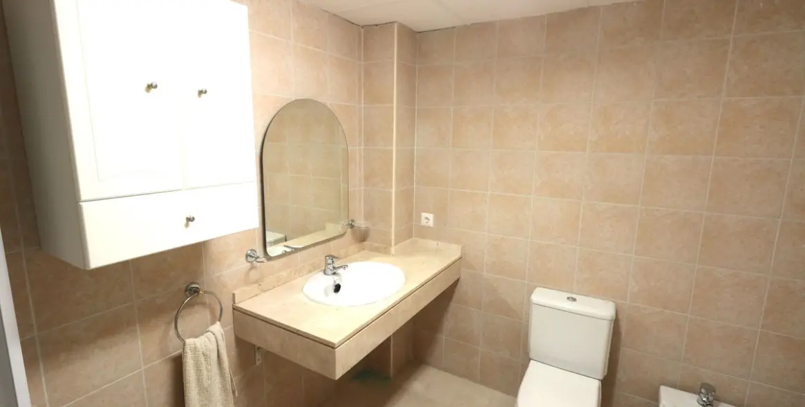 Sale of ground floor apartment in New Golden Mile 28