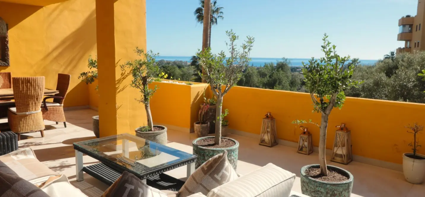 Sale of ground floor apartment in New Golden Mile 0