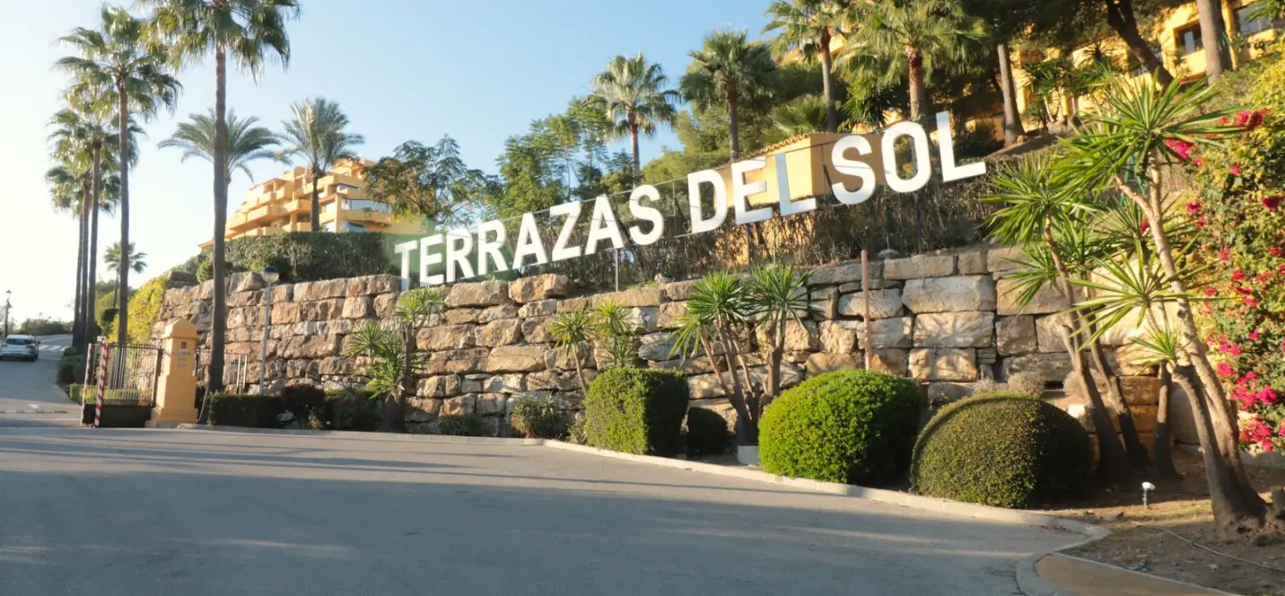 Sale of ground floor apartment in New Golden Mile 3