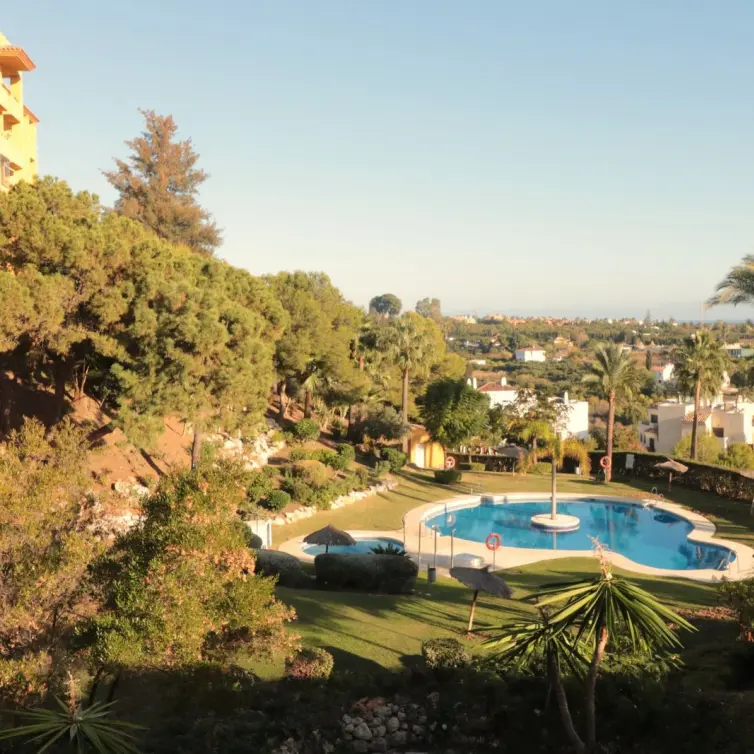 Sale of ground floor apartment in New Golden Mile