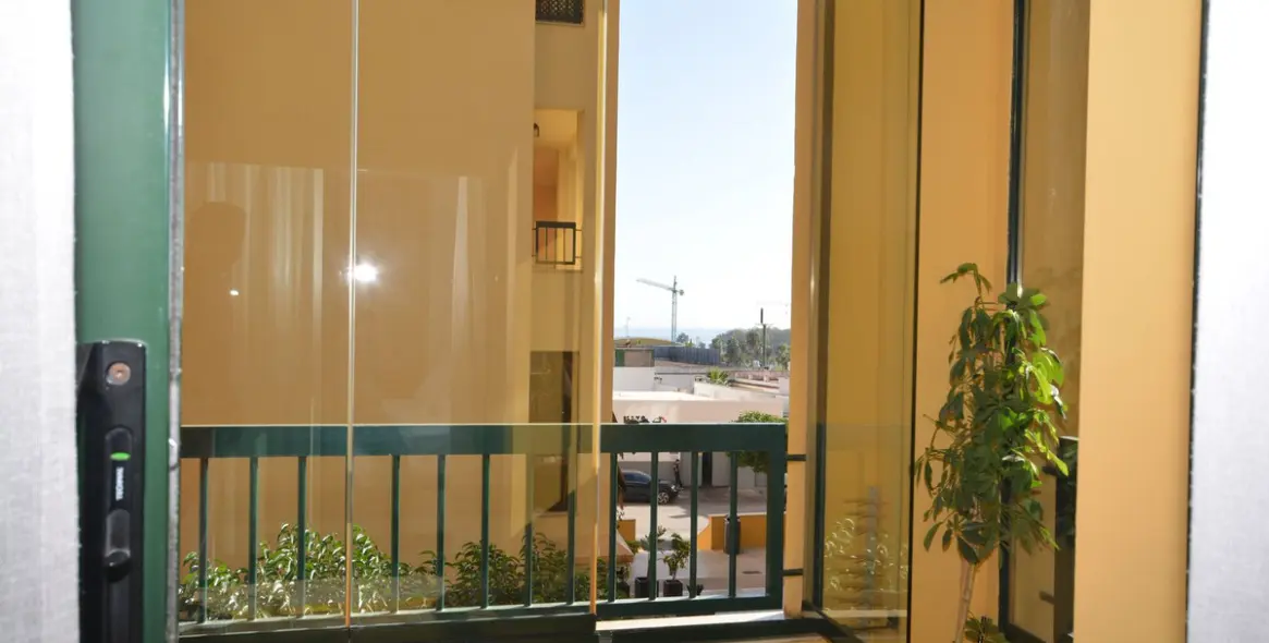 Sale of middle floor apartment in San Pedro de Alcántara 4