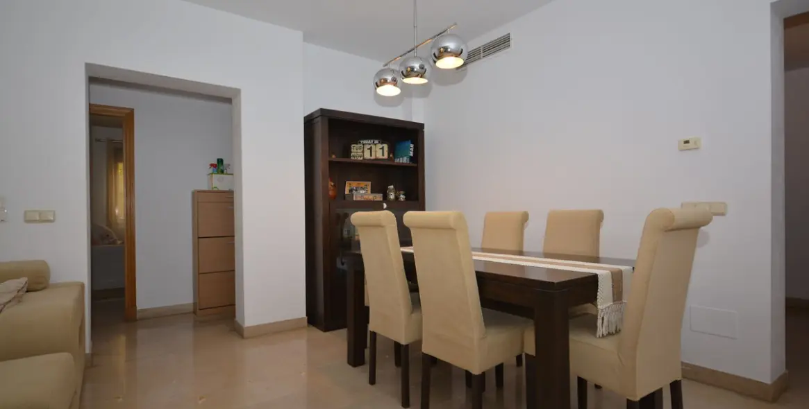 Sale of middle floor apartment in San Pedro de Alcántara 8