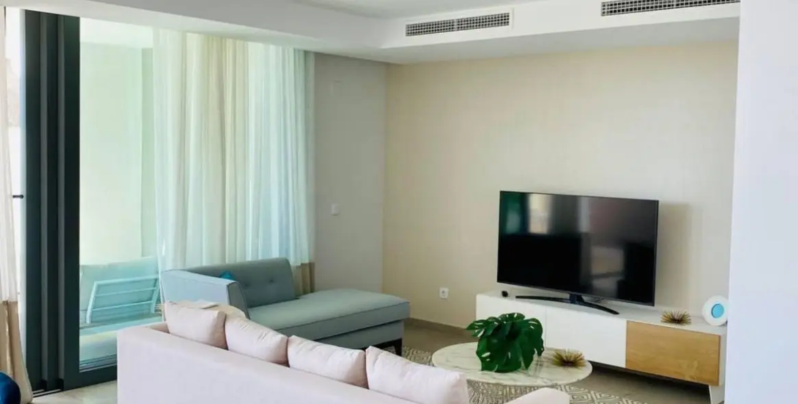 Sale of ground floor apartment in New Golden Mile 9