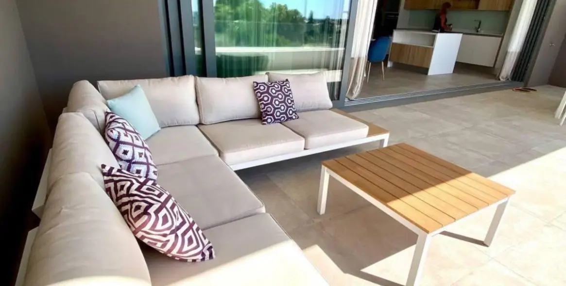 Sale of ground floor apartment in New Golden Mile 19