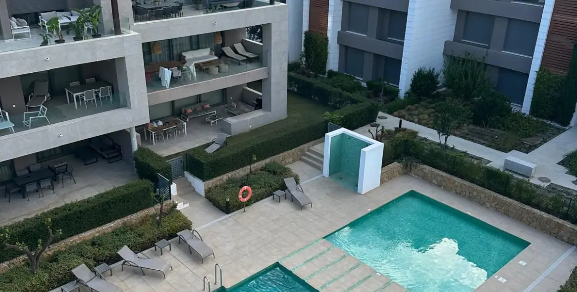 Sale of ground floor apartment in New Golden Mile 22