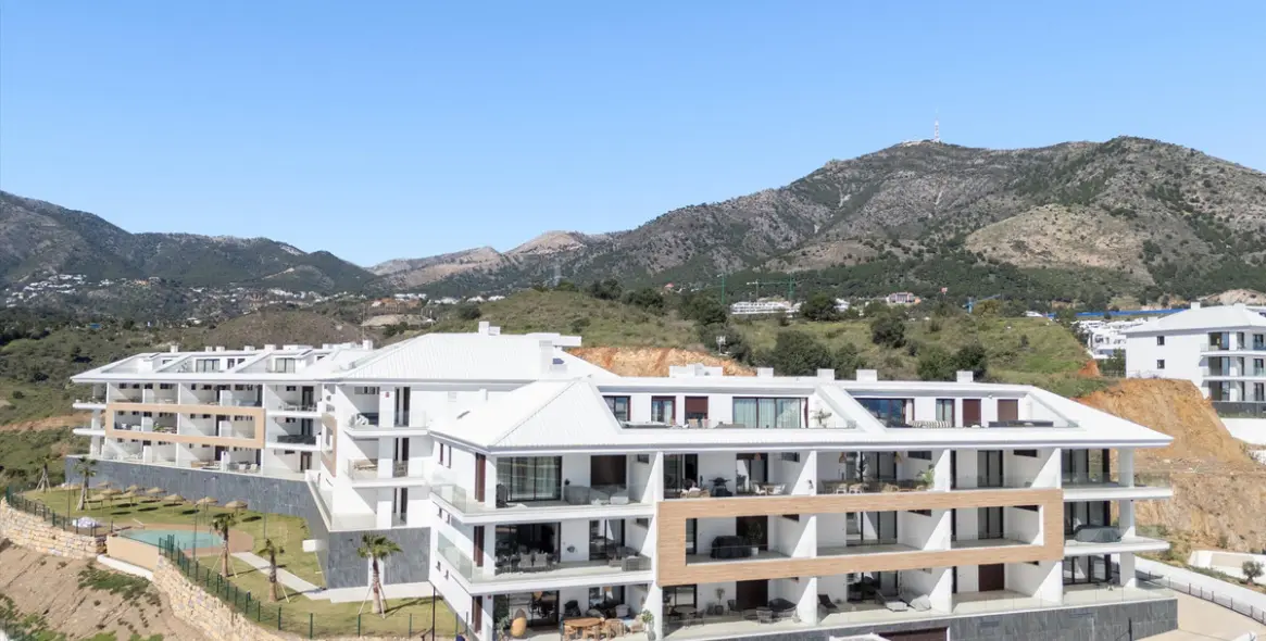 Продажа апартаментов на среднем этаже в Fuengirola 13