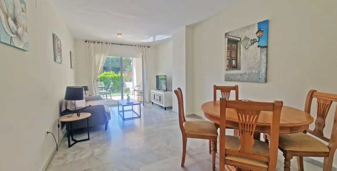 Sale of ground floor apartment in Calahonda 5