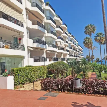 Sale of ground floor apartment in Calahonda