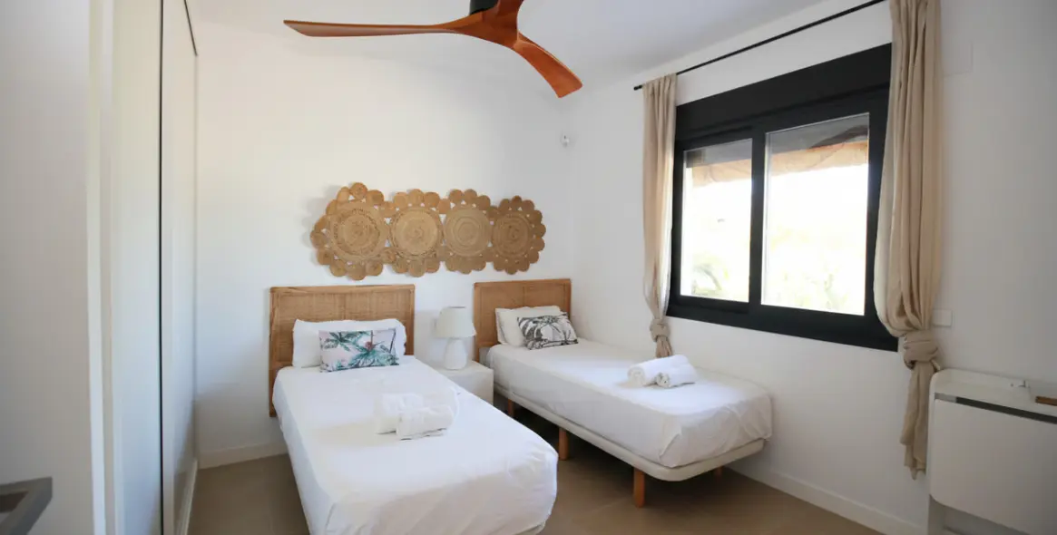 Sale of townhouse in Estepona 20