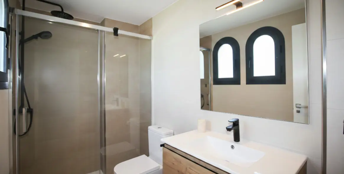 Sale of townhouse in Estepona 27