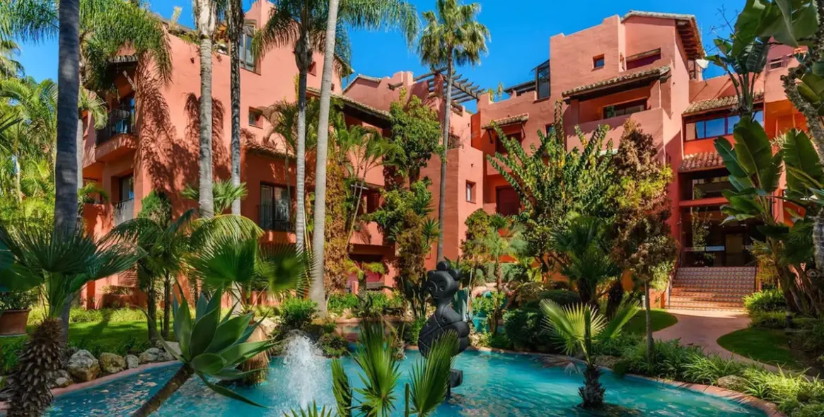 Продажа апартаментов на среднем этаже в Elviria 6