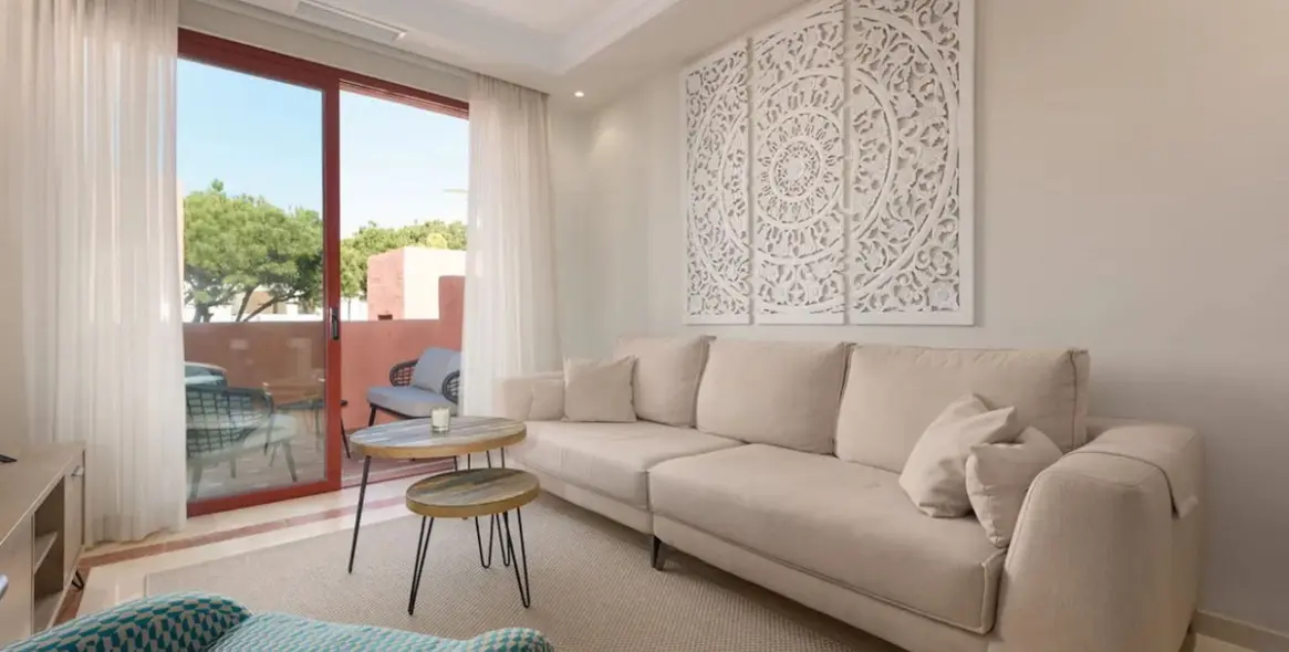 Продажа апартаментов на среднем этаже в Elviria 7