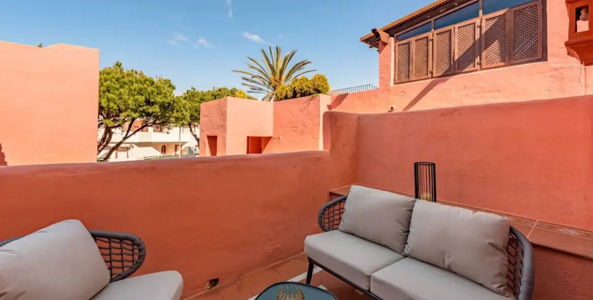 Продажа апартаментов на среднем этаже в Elviria 22