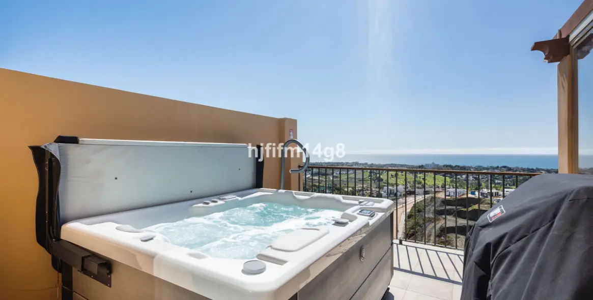 Sale of penthouse in Benahavís 4