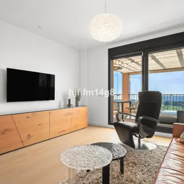 Sale of penthouse in Benahavís