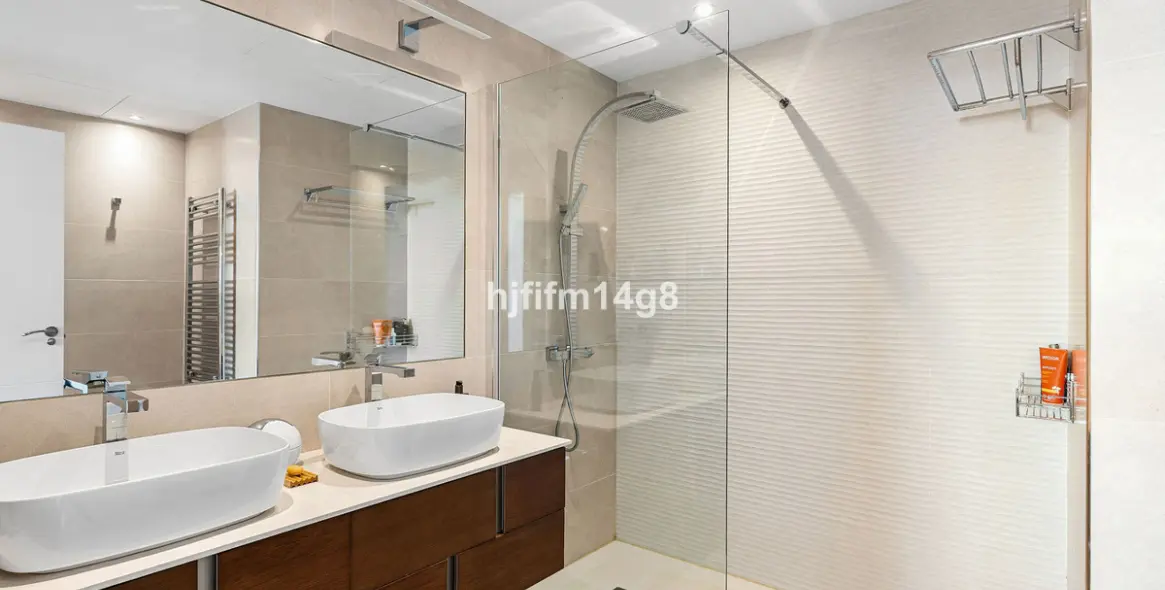 Sale of penthouse in Benahavís 15