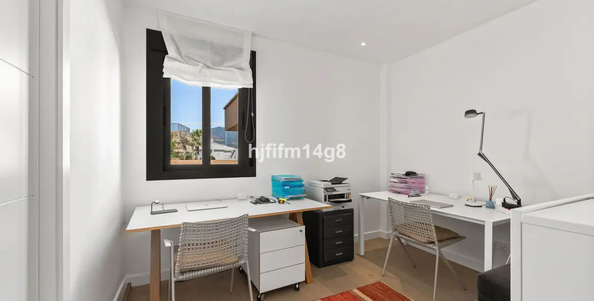 Sale of penthouse in Benahavís 16