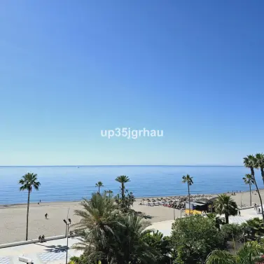 Sale of middle floor apartment in Estepona