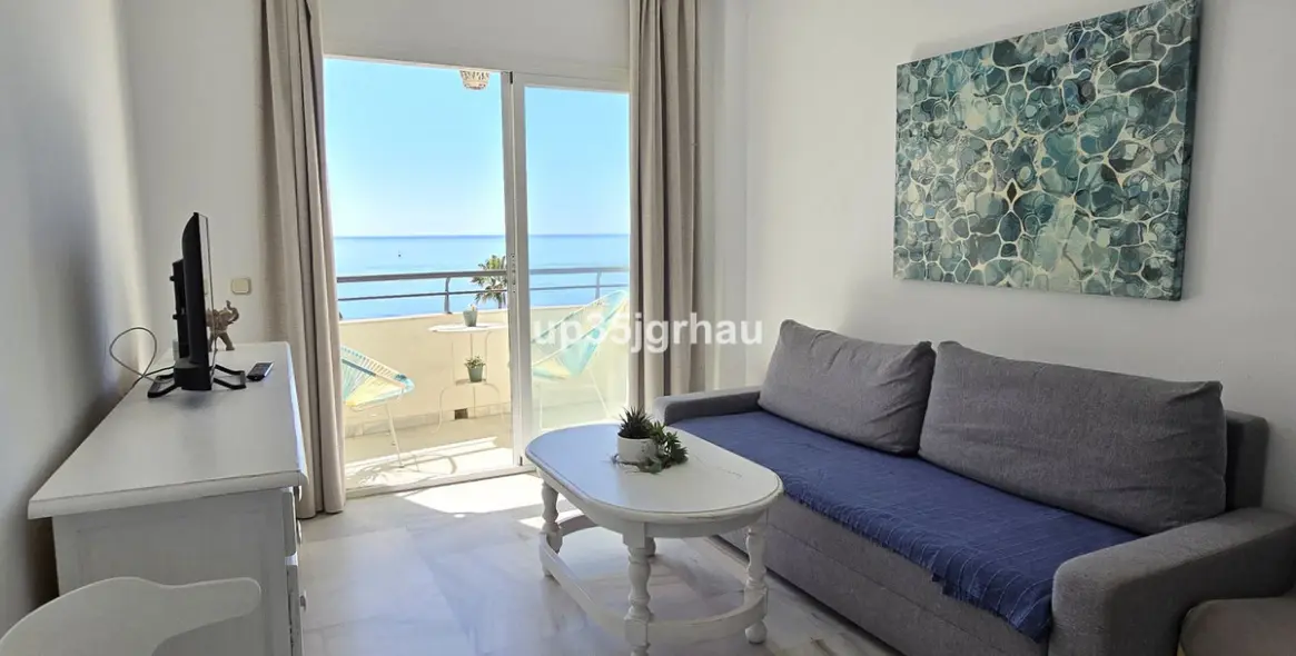 Sale of middle floor apartment in Estepona 7