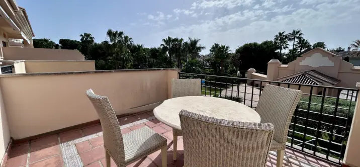 Продажа апартаментов на среднем этаже в Puerto Banús 2