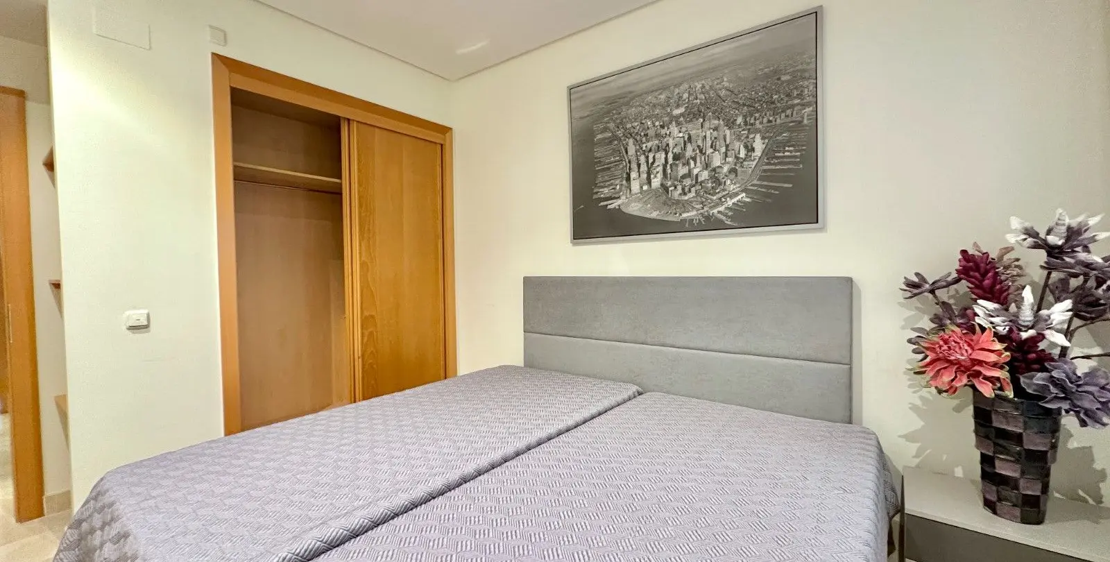 Venta de apartamento en planta media en Puerto Banús 14