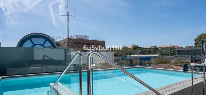 Venta de apartamento en planta media en Fuengirola 3