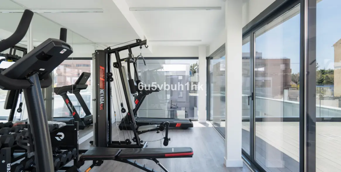 Sale of middle floor apartment in Fuengirola 5
