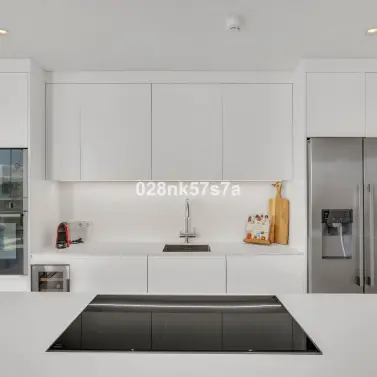Sale of middle floor apartment in Fuengirola