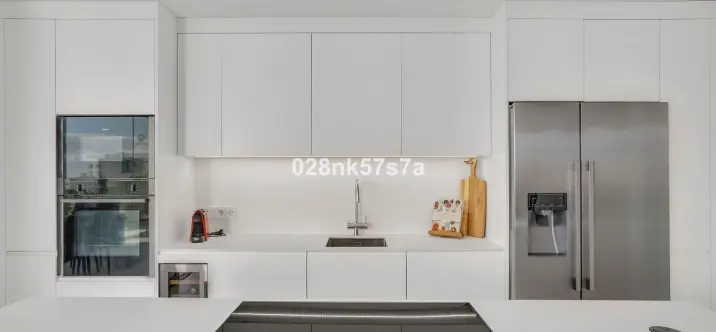 Sale of middle floor apartment in Fuengirola 4