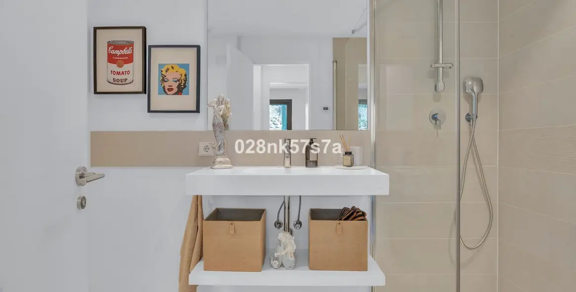 Sale of middle floor apartment in Fuengirola 9