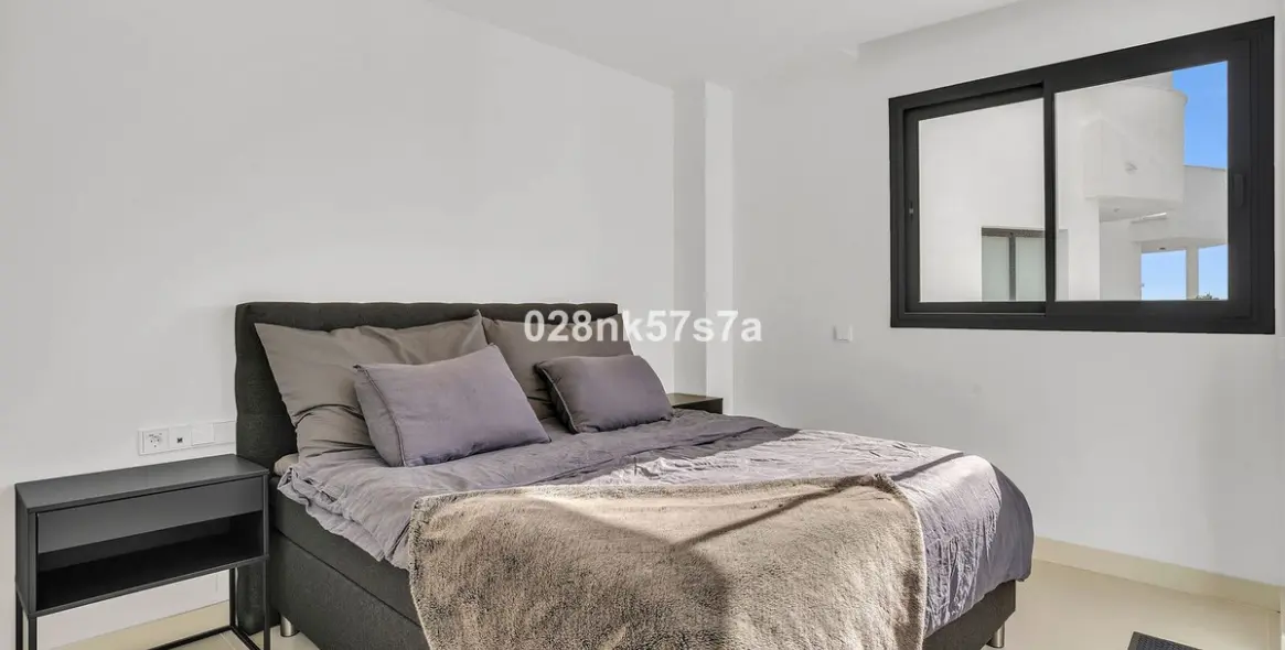 Sale of middle floor apartment in Fuengirola 15