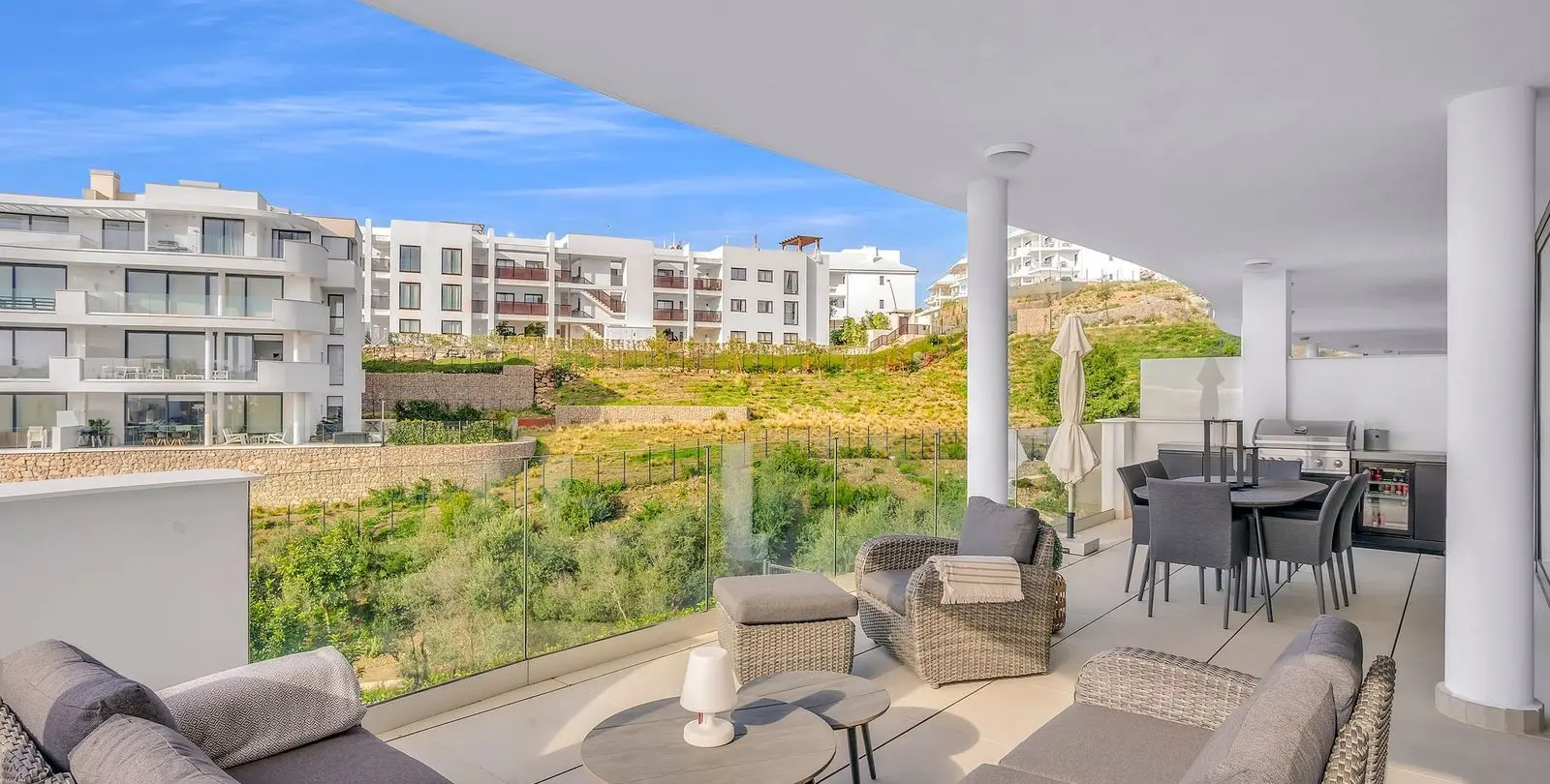 Venta de apartamento en planta media en Fuengirola 28