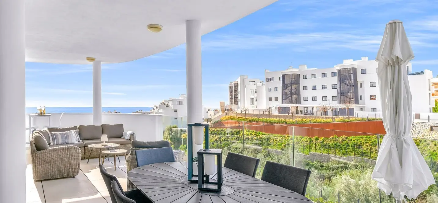 Venta de apartamento en planta media en Fuengirola 1