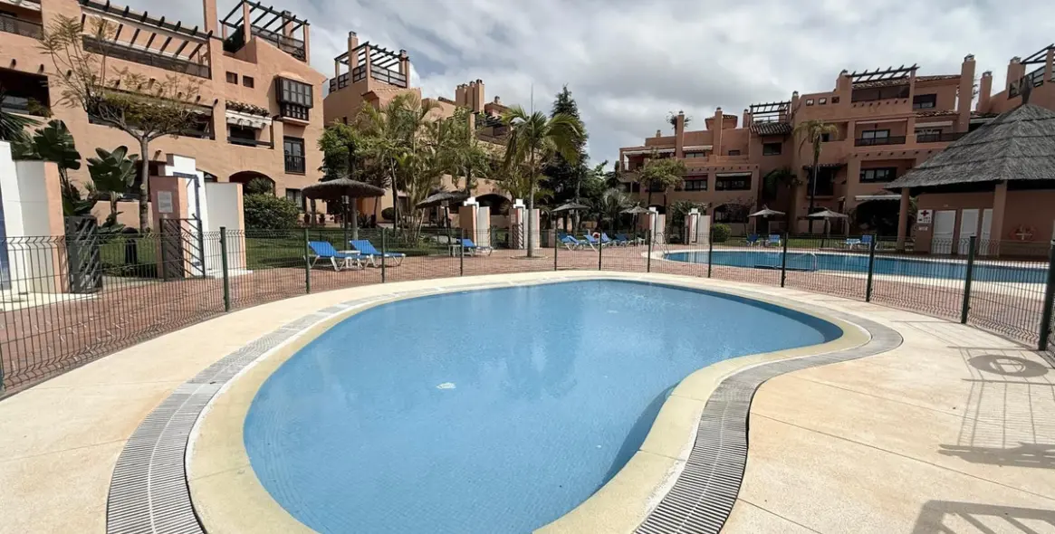 Продажа двухуровневого пентхауса в Estepona 2