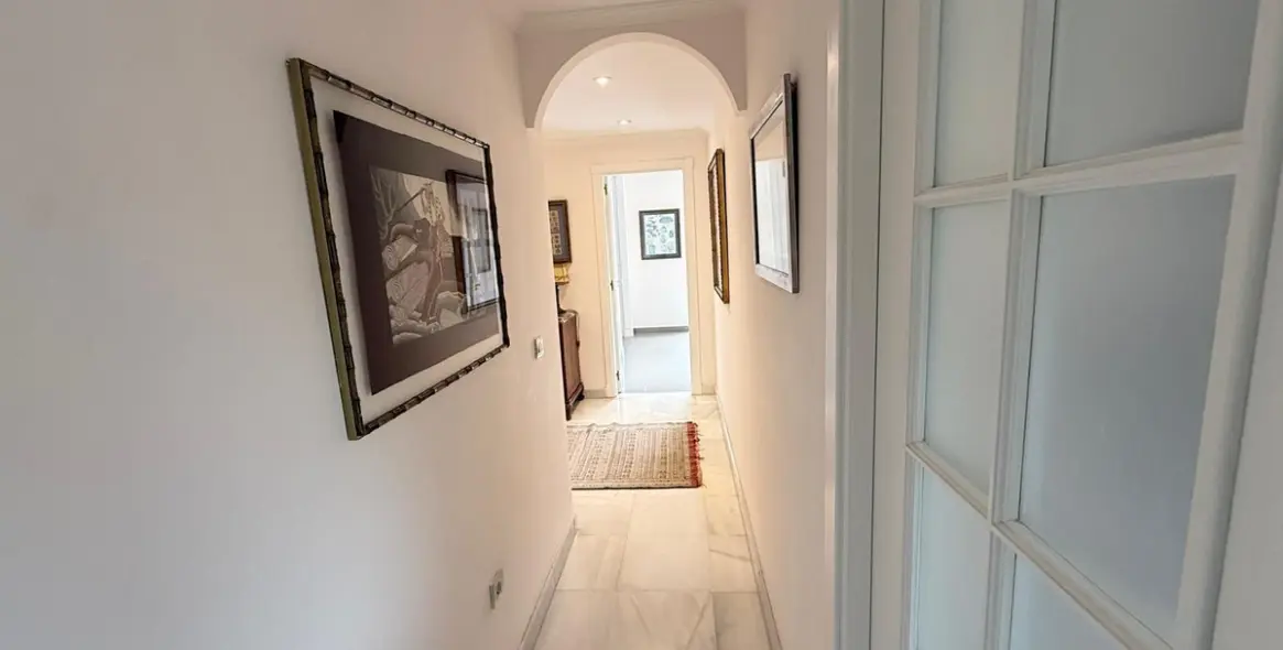 Продажа двухуровневого пентхауса в Estepona 11