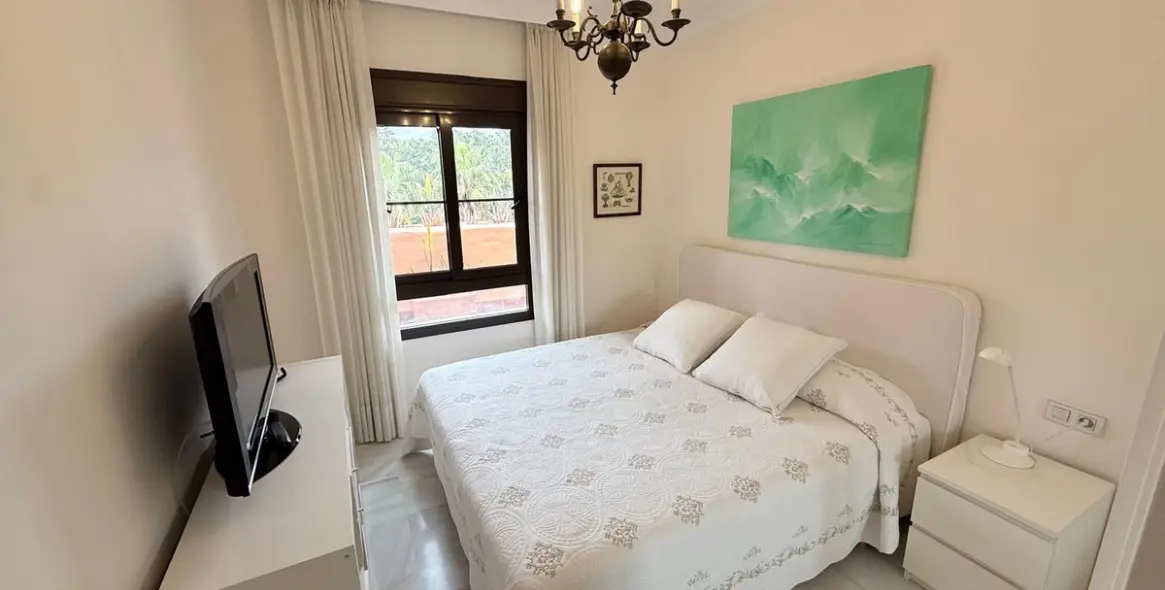 Продажа двухуровневого пентхауса в Estepona 13