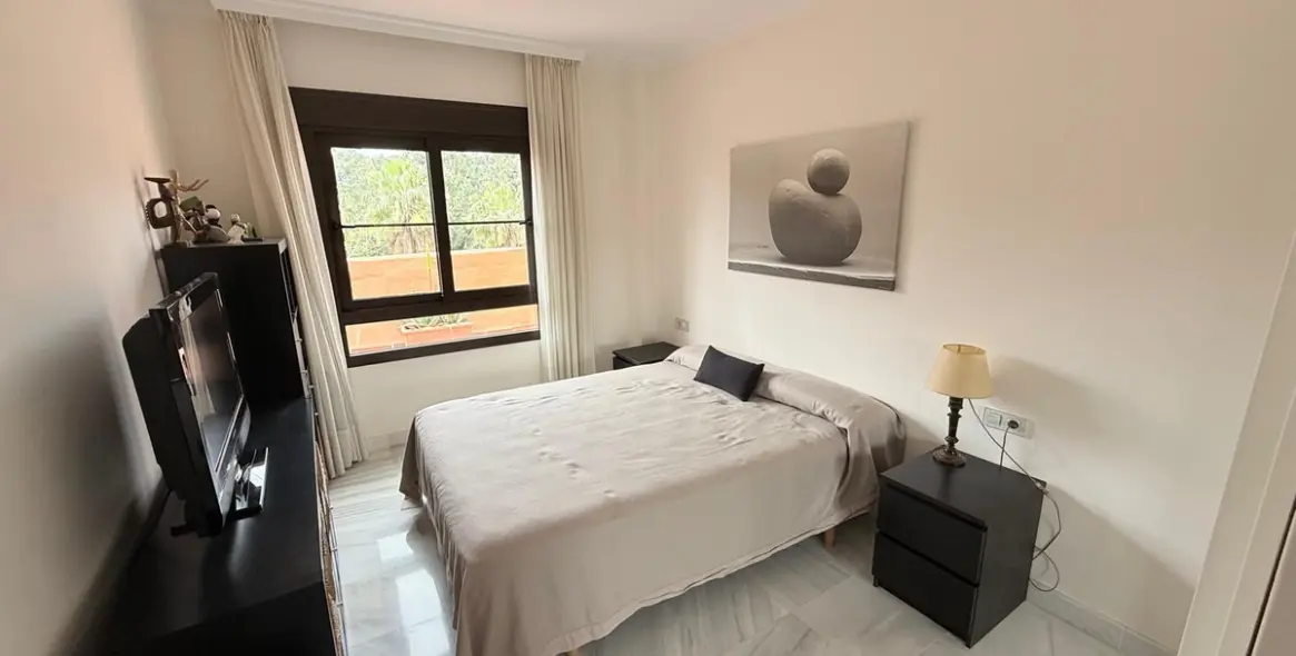 Продажа двухуровневого пентхауса в Estepona 16