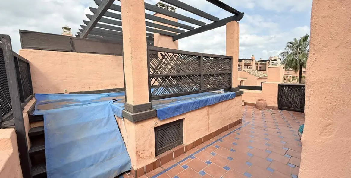 Продажа двухуровневого пентхауса в Estepona 26