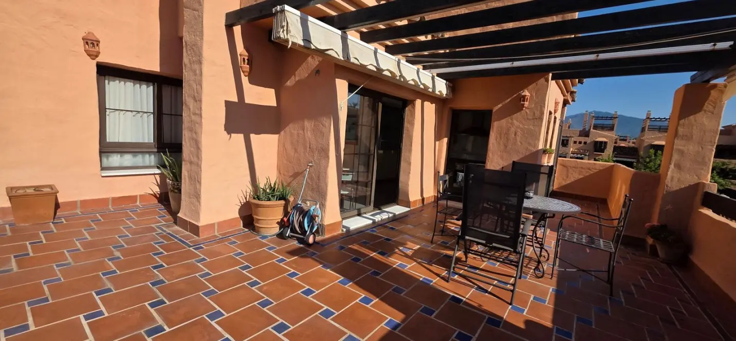Продажа двухуровневого пентхауса в Hacienda del Sol 3