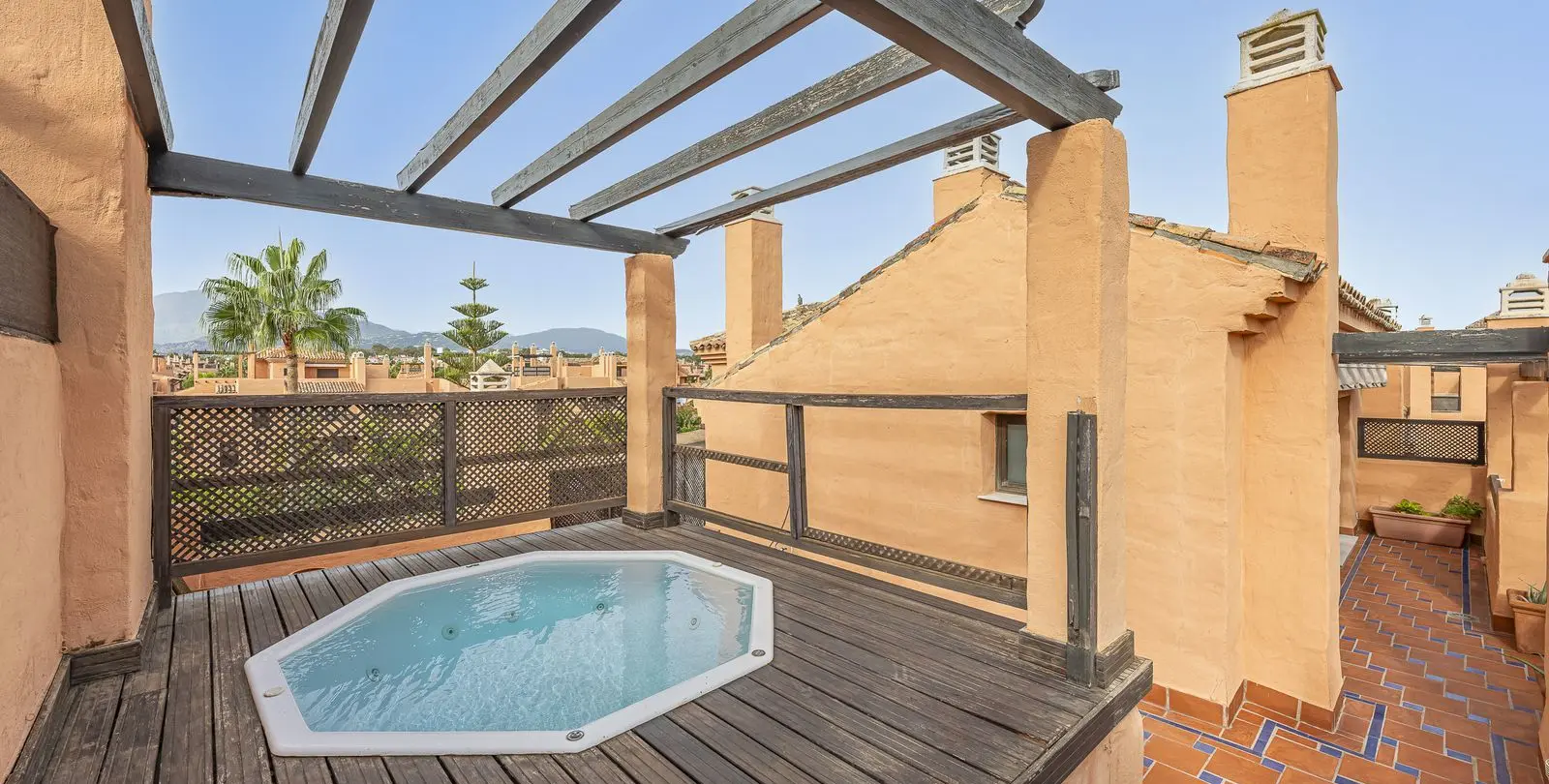 Продажа двухуровневого пентхауса в Hacienda del Sol 27