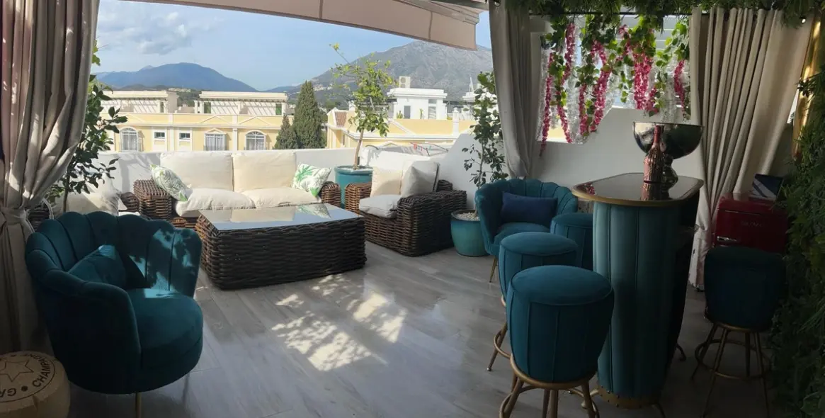 Sale of penthouse duplex in Nueva Andalucía 15