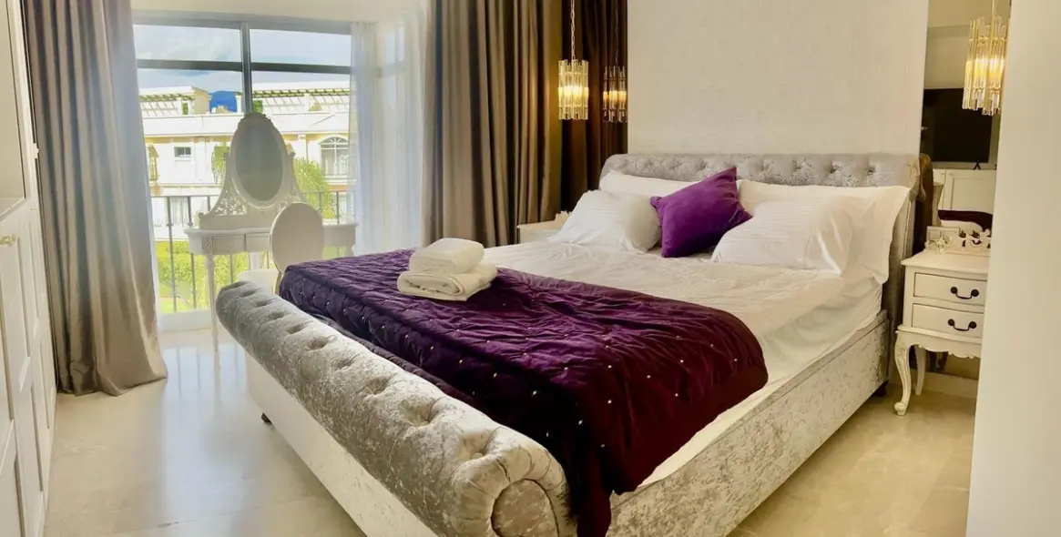 Sale of penthouse duplex in Nueva Andalucía 23