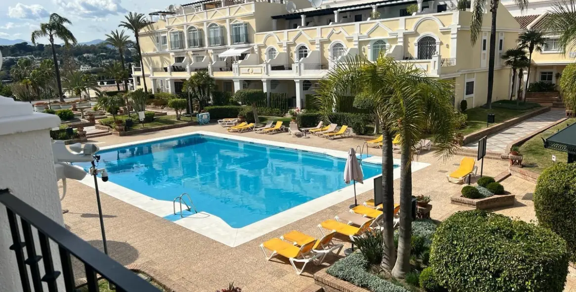 Sale of penthouse duplex in Nueva Andalucía 34