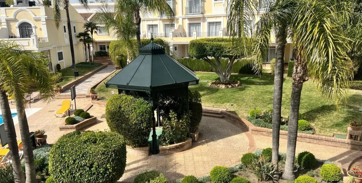 Sale of penthouse duplex in Nueva Andalucía 36