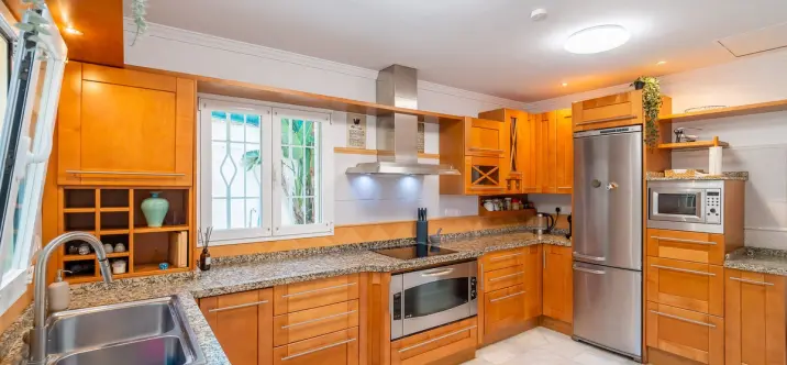 Продажа  отдельно стоящей виллы в Mijas Golf 2