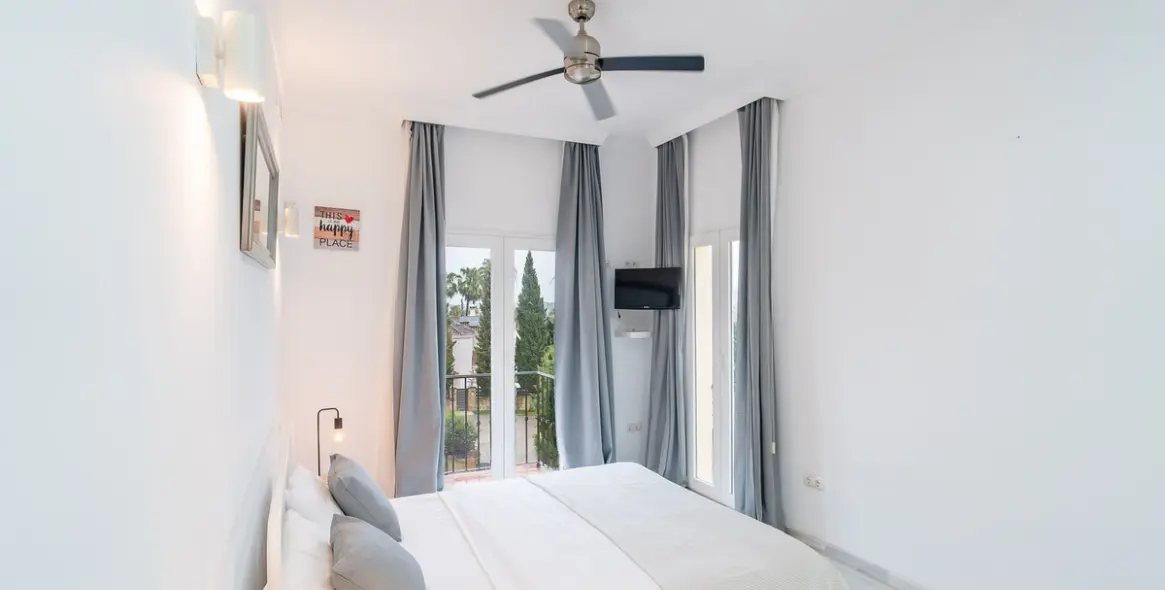 Продажа  отдельно стоящей виллы в Mijas Golf 14